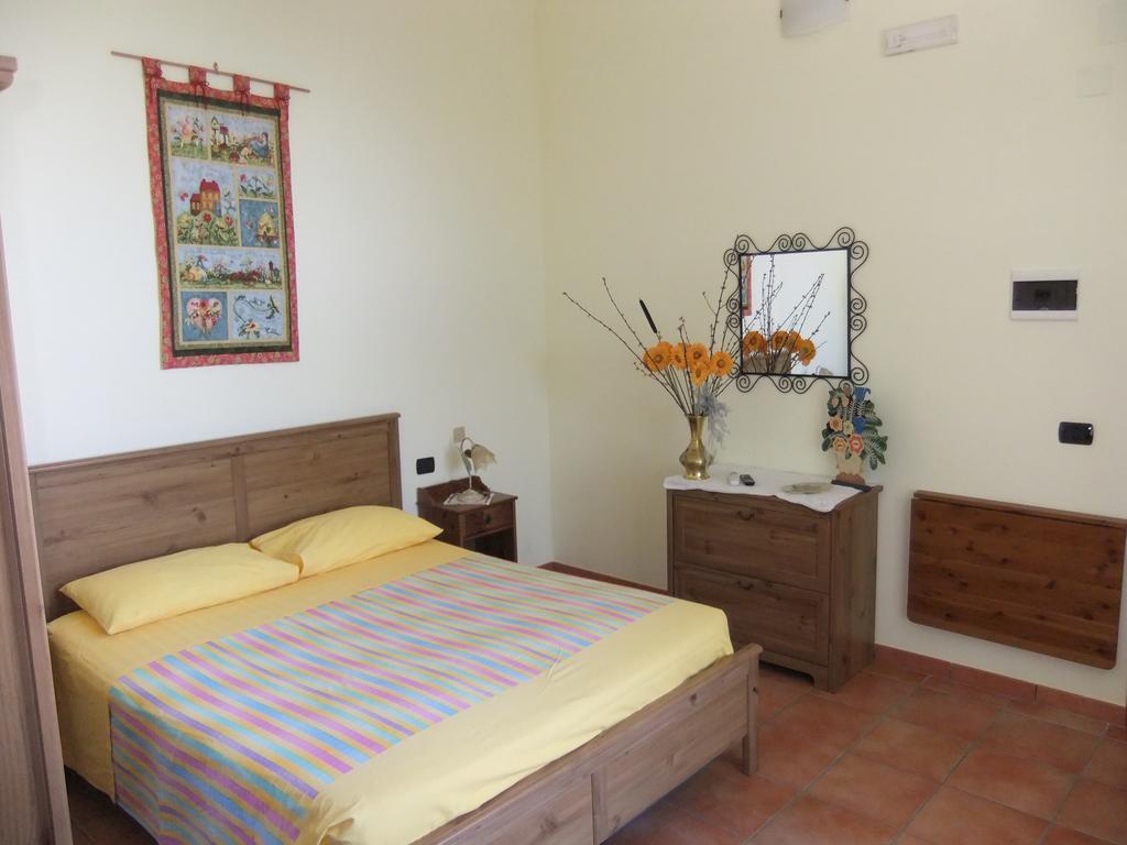 Agriturismo Fiori D'Arancio Palagiano Habitación foto